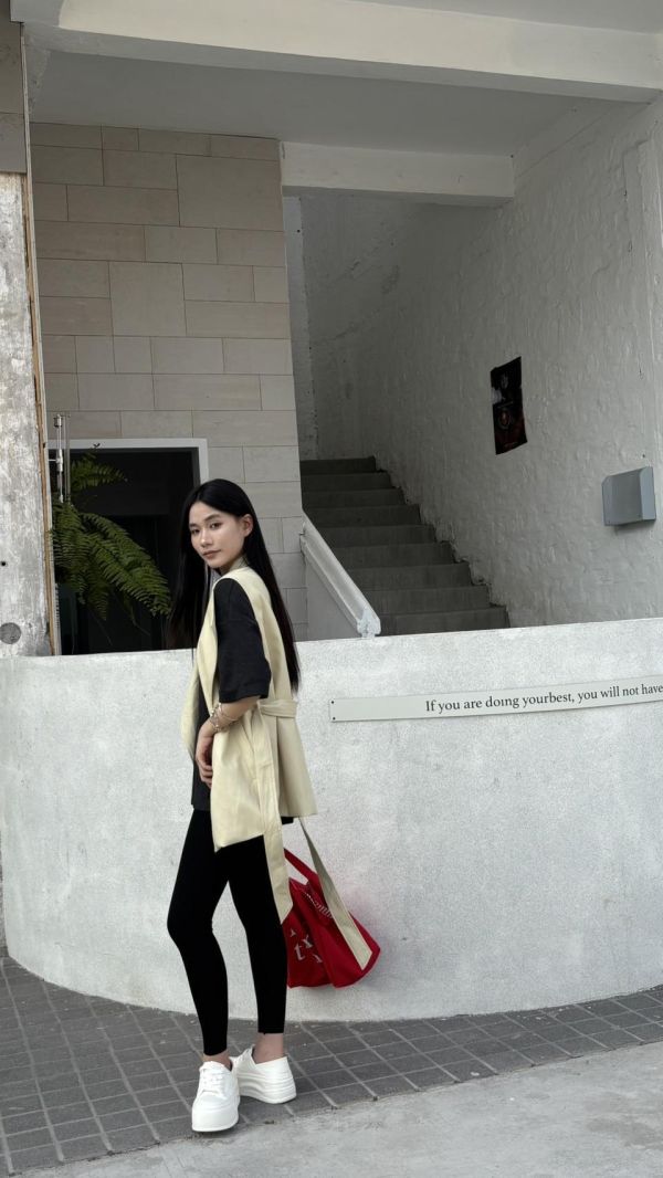 大翻領皮背心（杏色） 