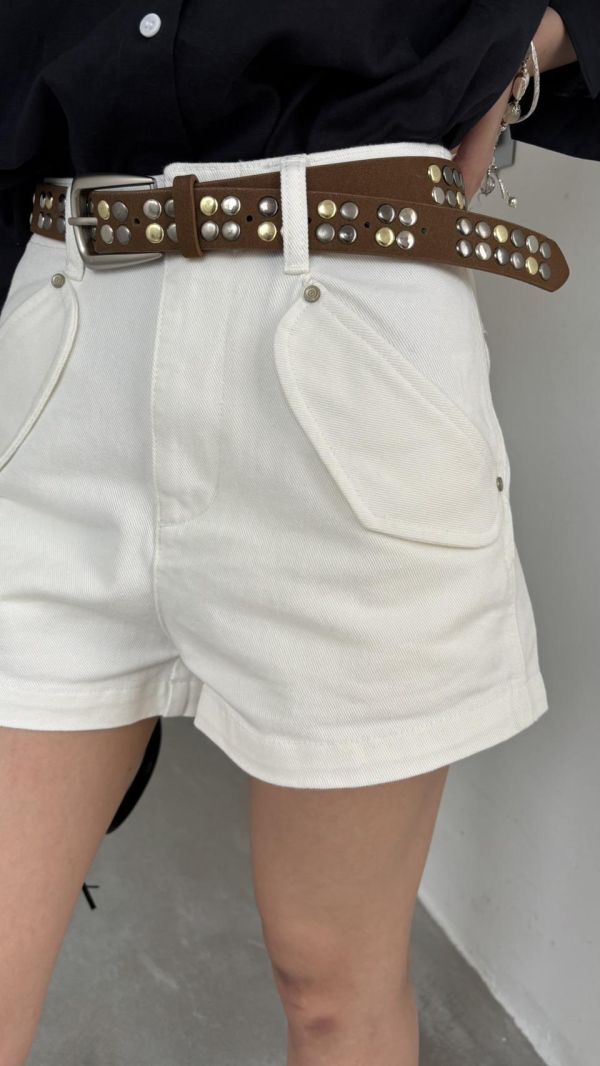 附卯釘皮帶短褲 