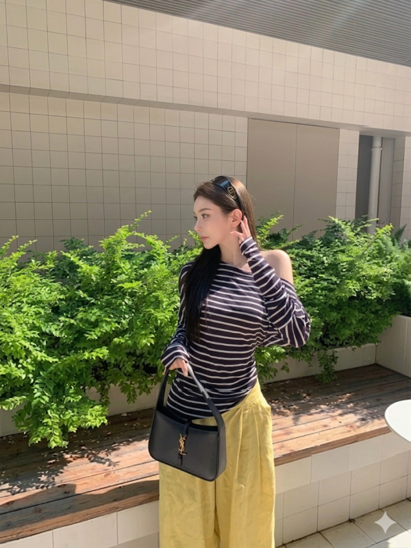 條紋綁帶上衣 