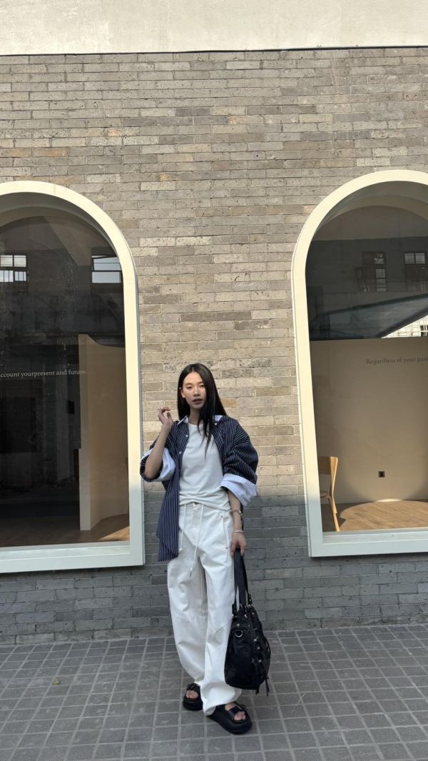 領袖配色條紋摁 