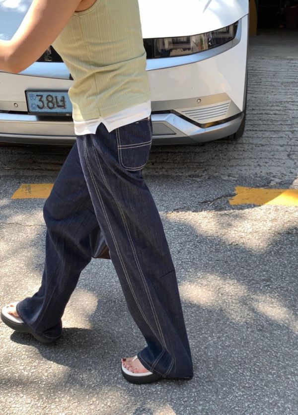 超薄車線直筒牛仔褲 