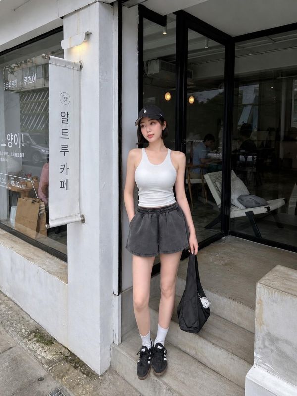 交叉罩杯背心 