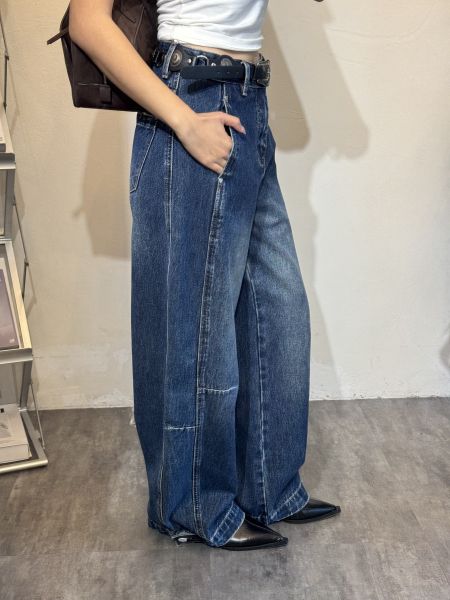 A015.下扣造型牛仔褲 