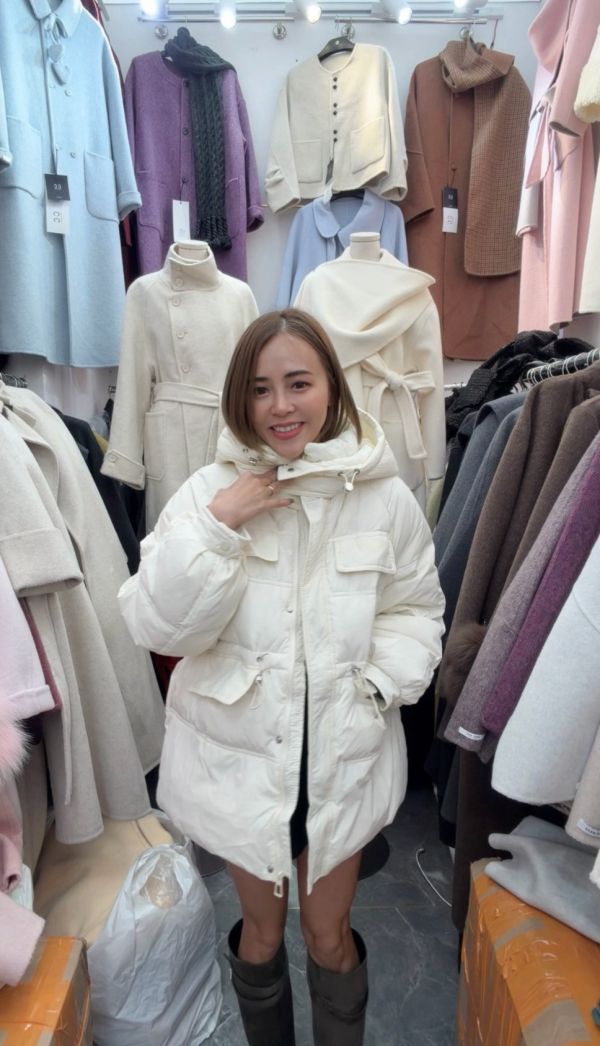 白鴨絨90%縮腰外套 