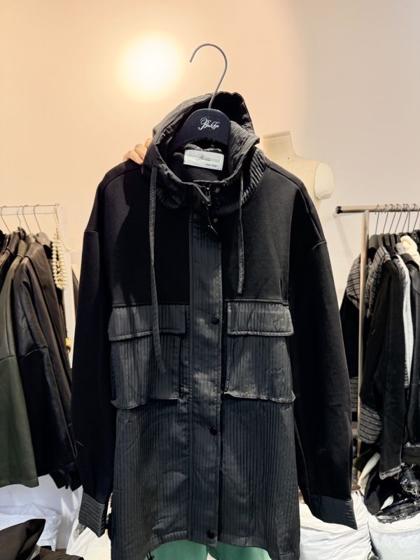 T04.拼接連帽衣外 