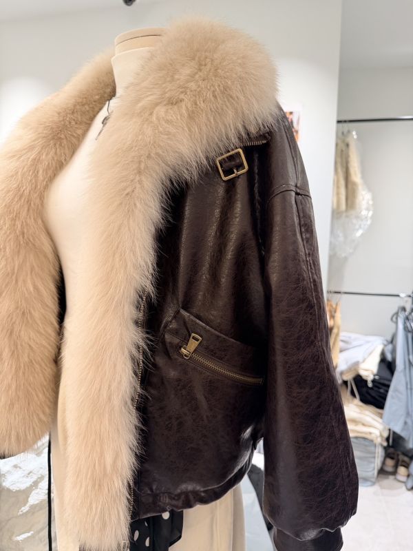 V016.鵝絨狐狸毛外套 