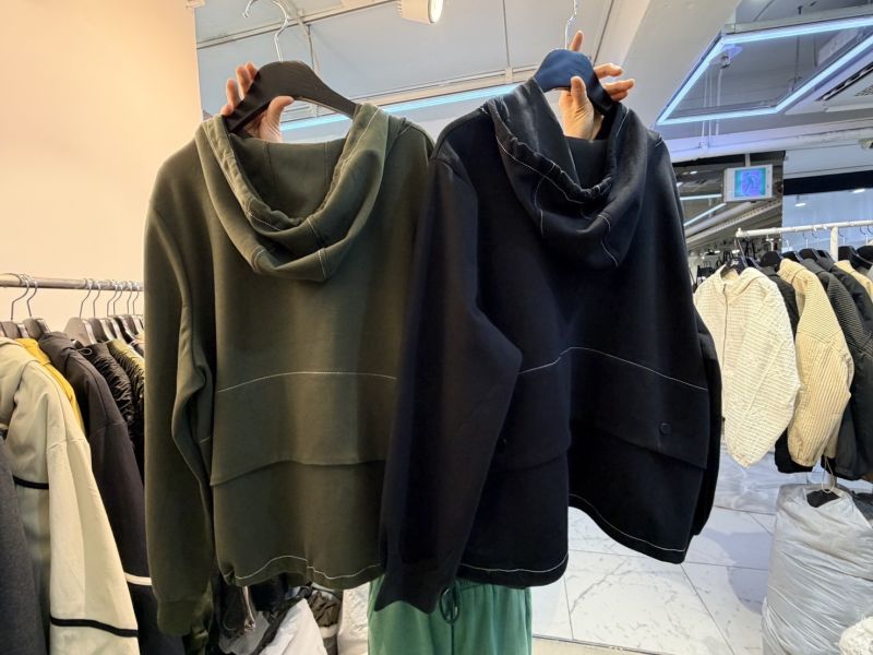 T05.滾車線連帽衣 