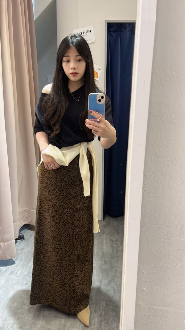 後開衩豹紋裙 