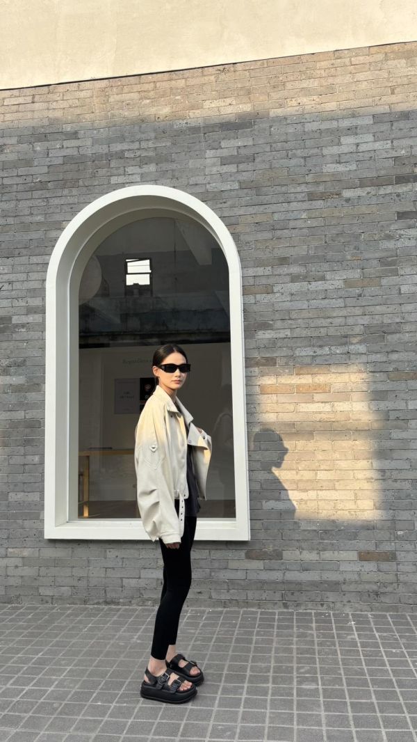 雲感羊紋軟糯廓形皮外（奶白） 