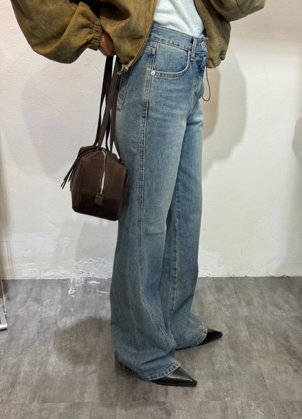 顯瘦直筒牛仔褲 