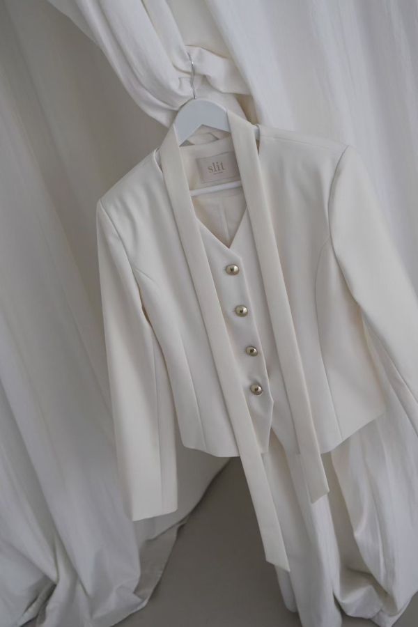 S02.Ｖ領純色外套 