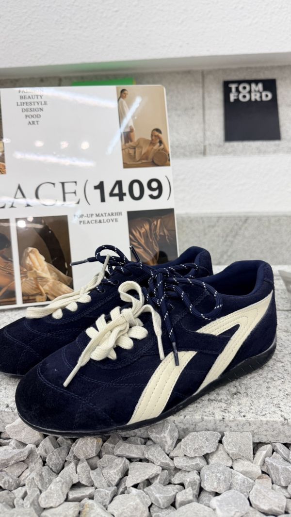 翻毛牛皮德訓鞋 