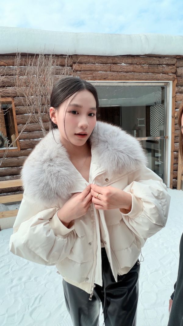 90%鴨絨狐狸毛外套（奶白） 