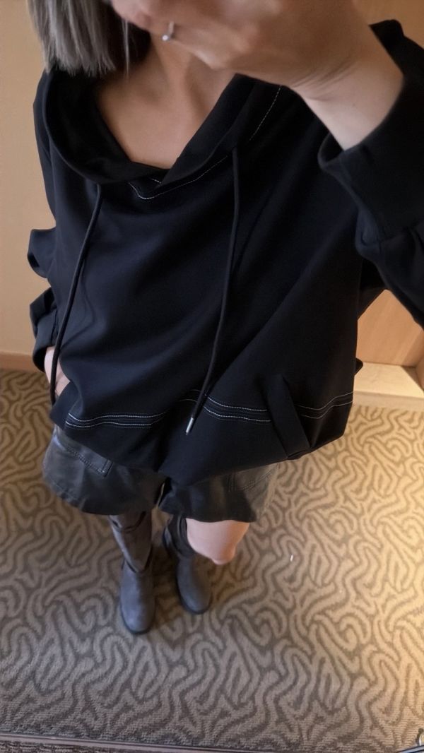 T05.滾車線連帽衣 