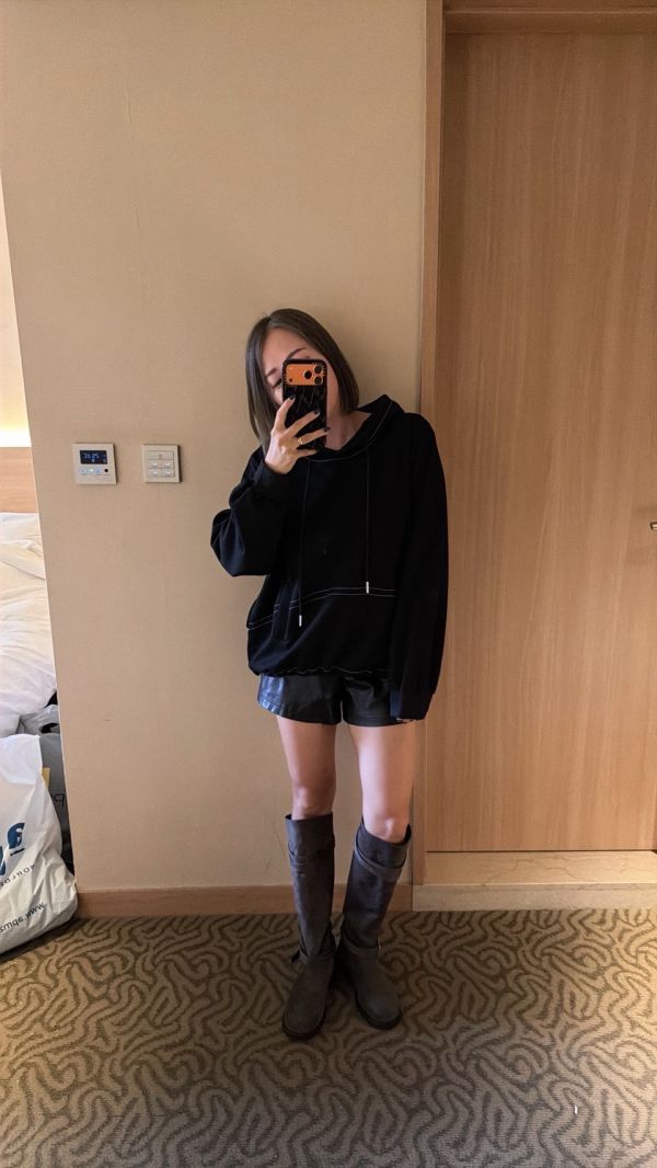 T05.滾車線連帽衣 