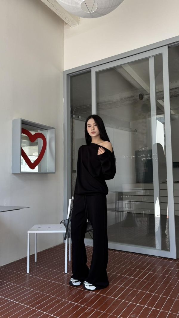 極簡高級斜肩套裝（黑色） 