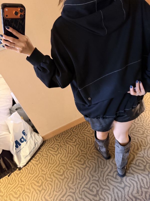 T05.滾車線連帽衣 