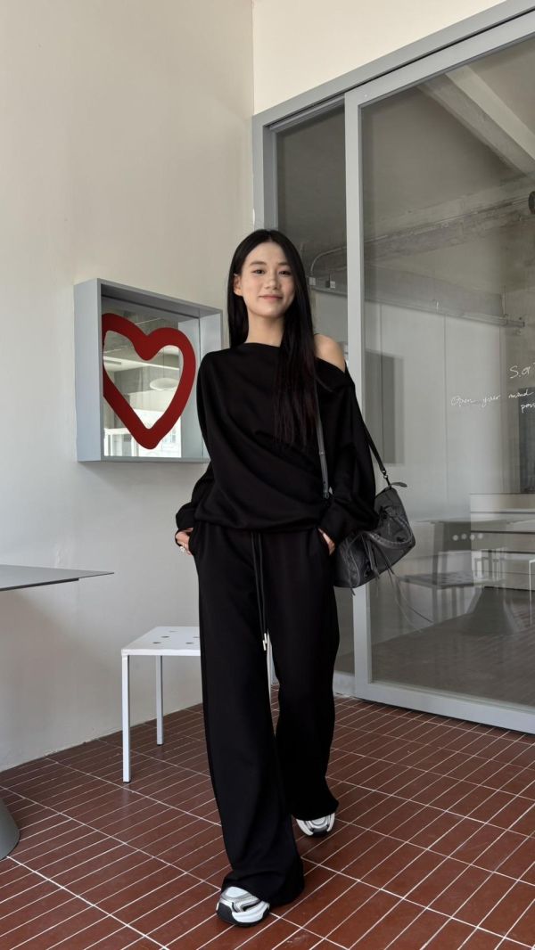 極簡高級斜肩套裝（黑色） 