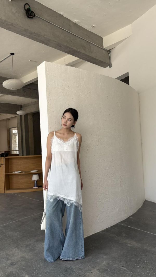 細肩帶蕾絲背心 