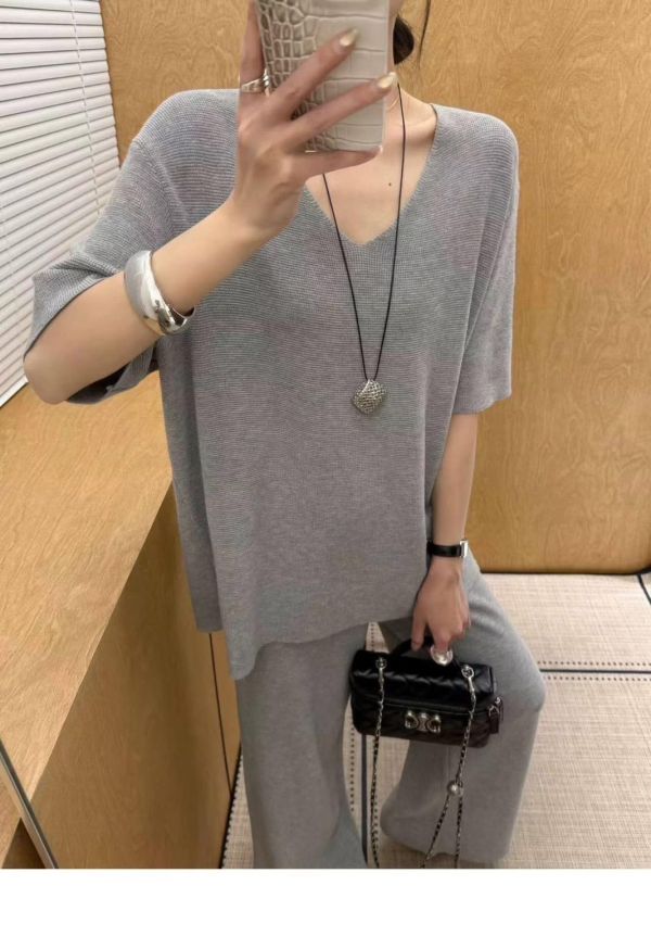 V領顯瘦薄針織套裝 