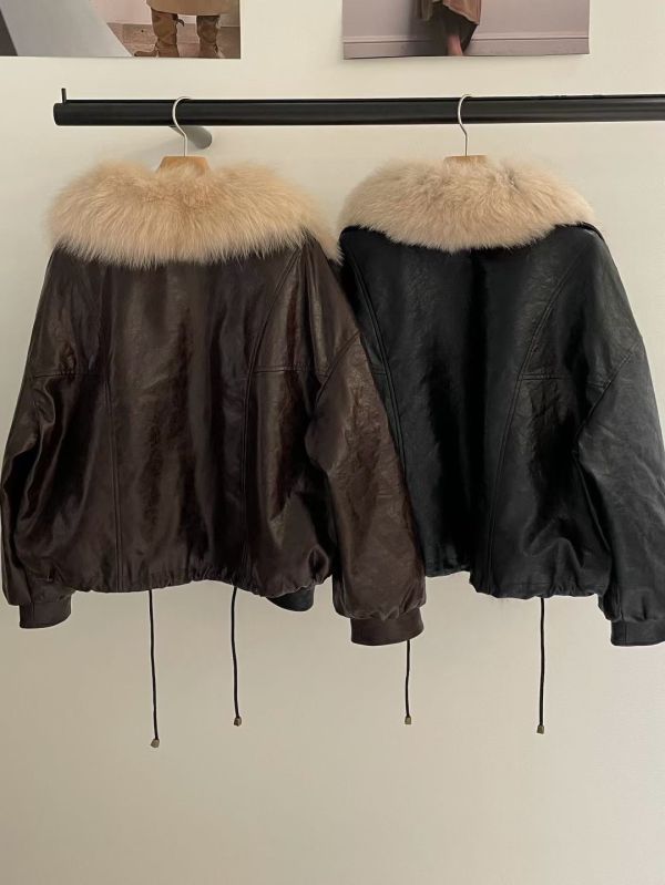 V016.鵝絨狐狸毛外套 