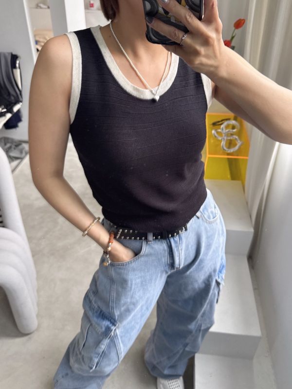 S24.撞色背心 
