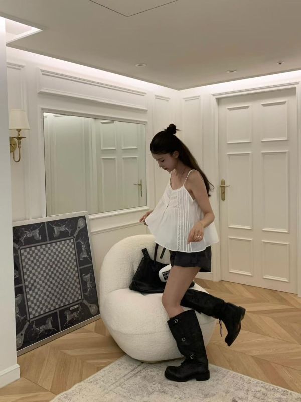 捲邊造型短褲 