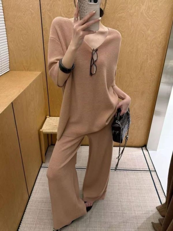 V領顯瘦薄針織套裝 