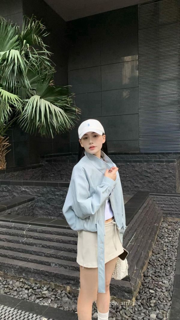 短板下釦皮外套 