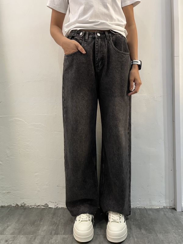 V017.造型釦牛仔褲 