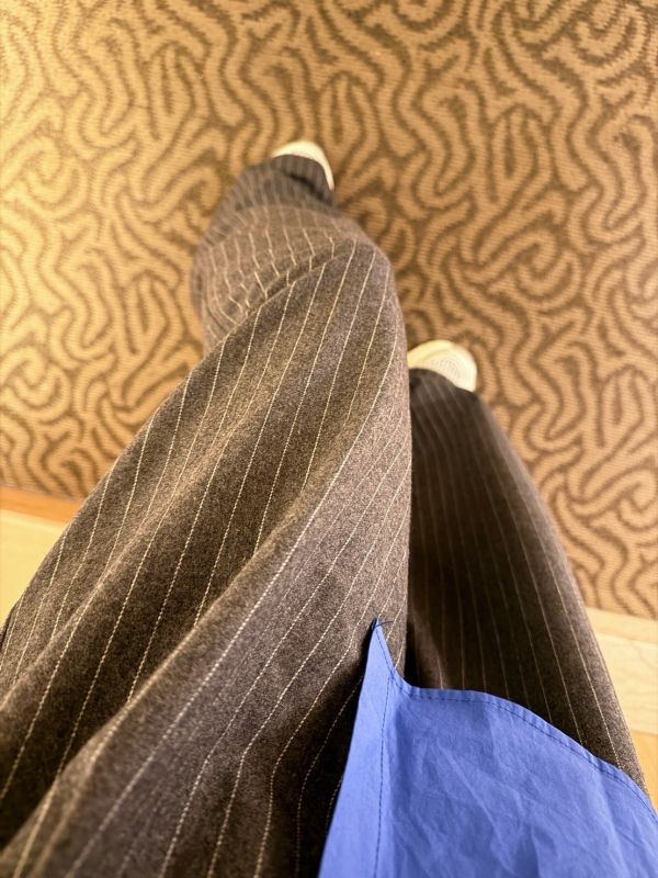 V03.毛呢線條長褲 