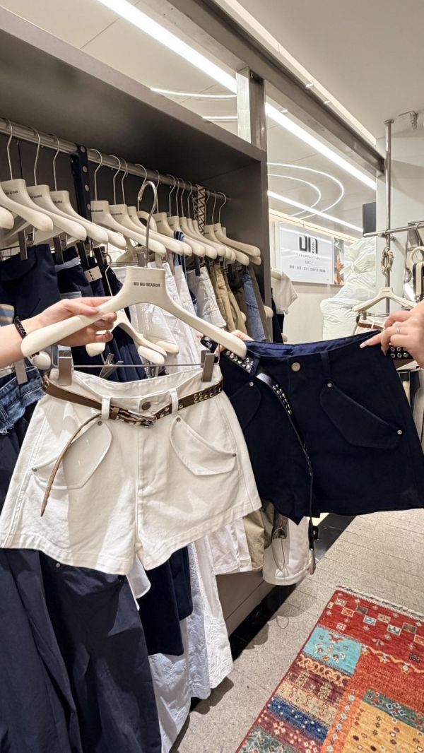 附卯釘皮帶短褲 