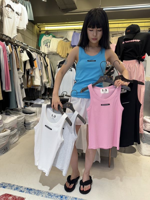 V1.貼標背心 