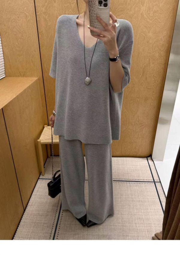 V領顯瘦薄針織套裝 