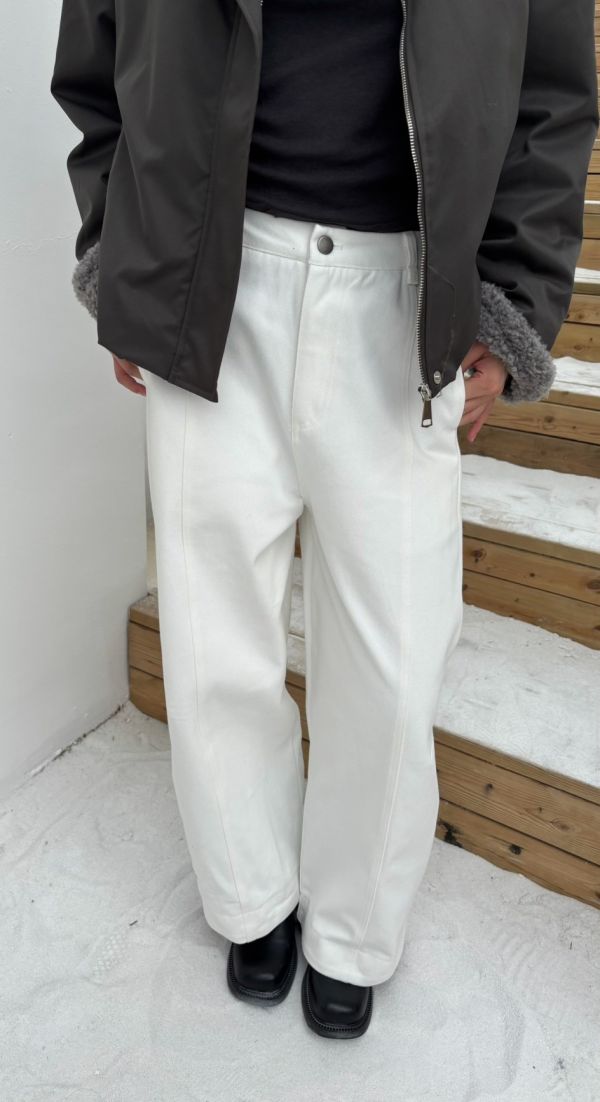 直筒內薄絨顯瘦褲 