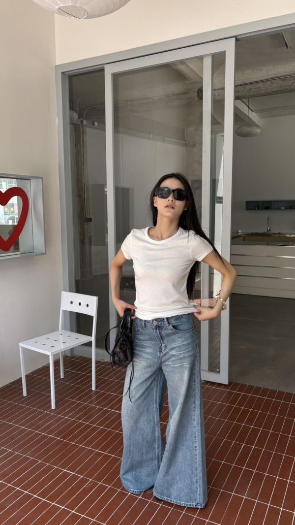 藍色直筒闊腿褲 