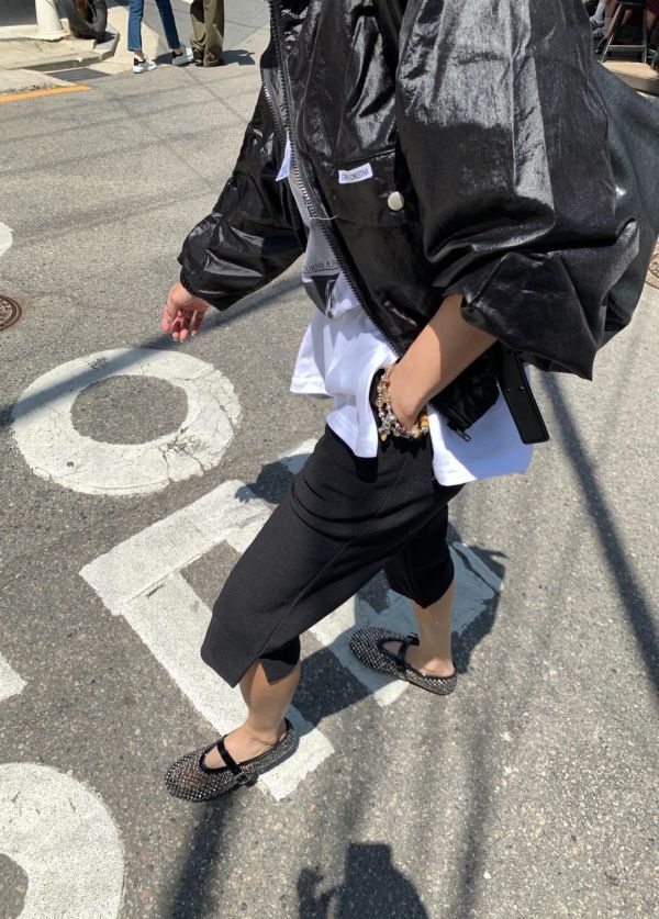 立領時尚字母標外套 