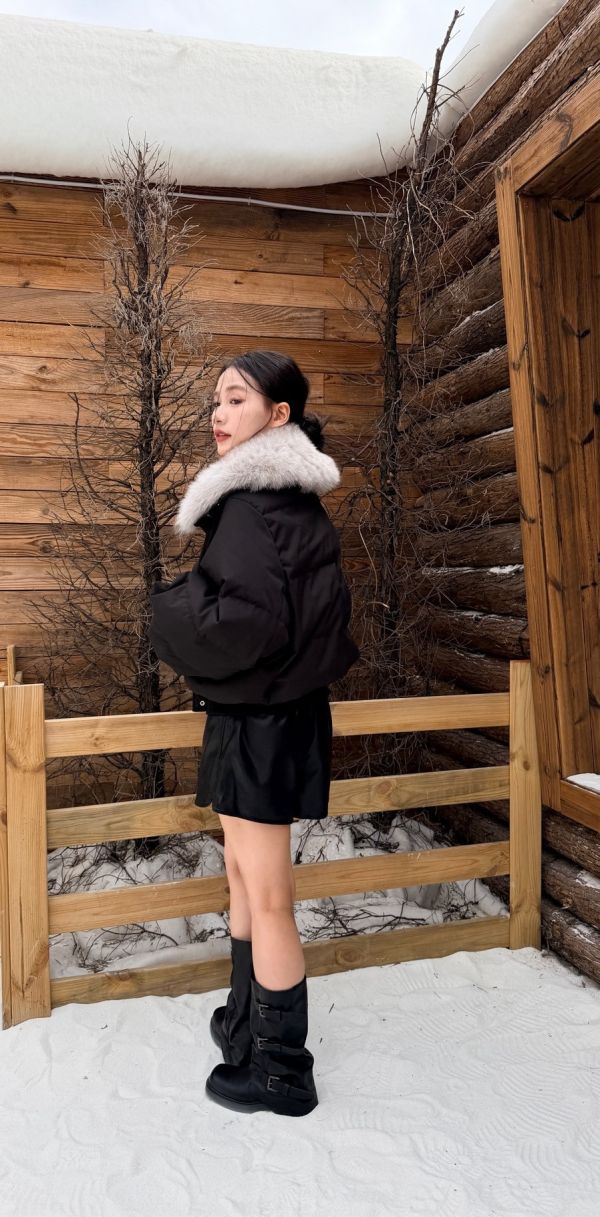 90%鴨絨狐狸毛外套（黑色） 