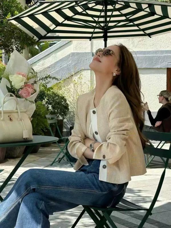 小香短版編織外套 