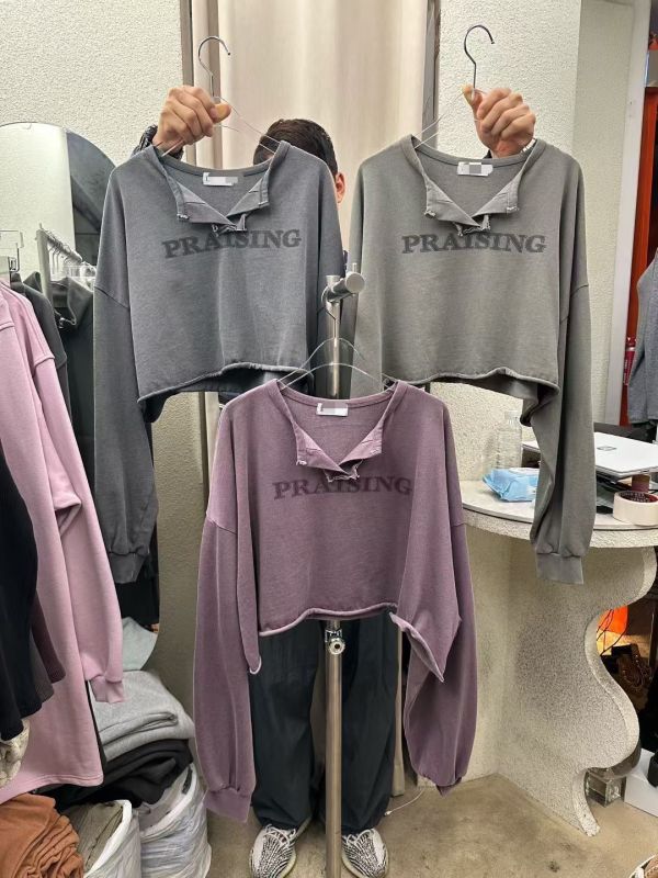 W011.短版Ｖ領上衣 