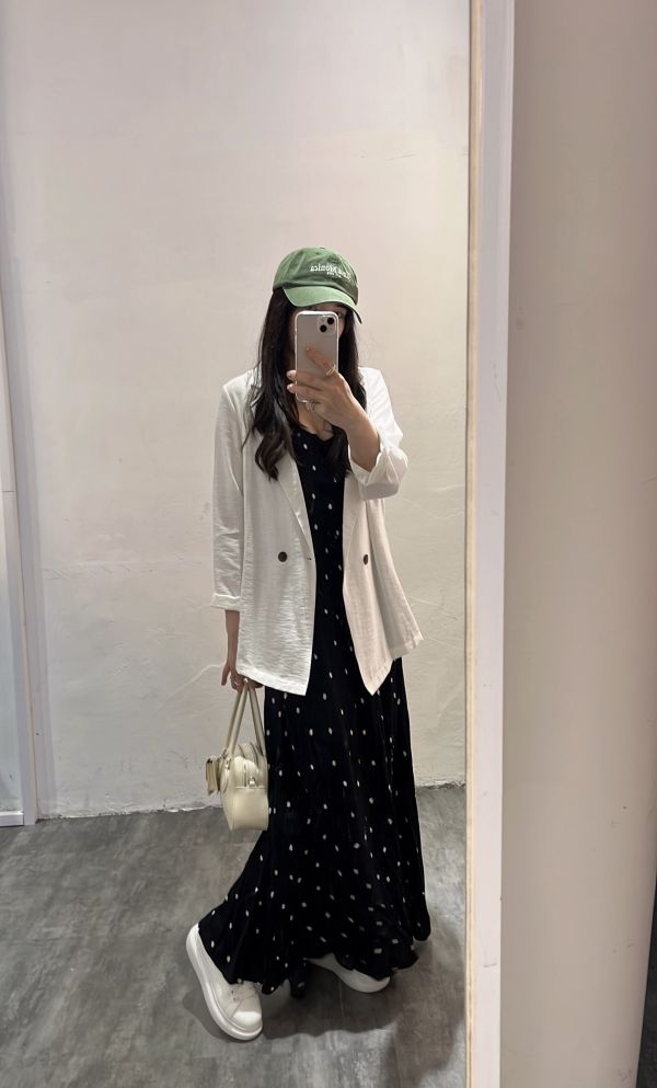 開衩吊帶洋裝 