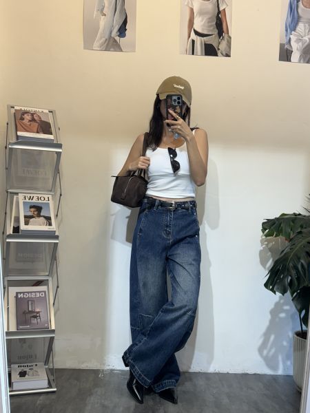 A015.下扣造型牛仔褲 