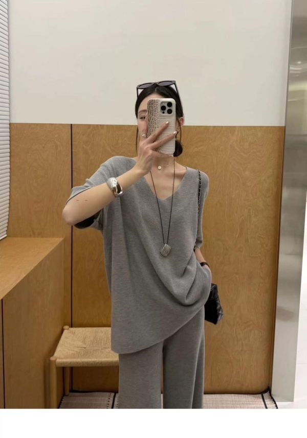 V領顯瘦薄針織套裝 