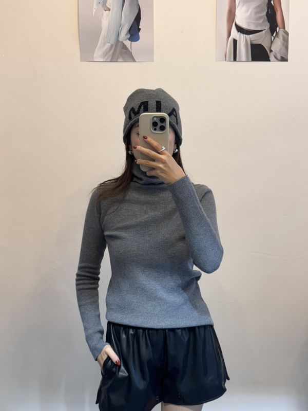 鴨絨背心＋高領打底上衣（黑） 