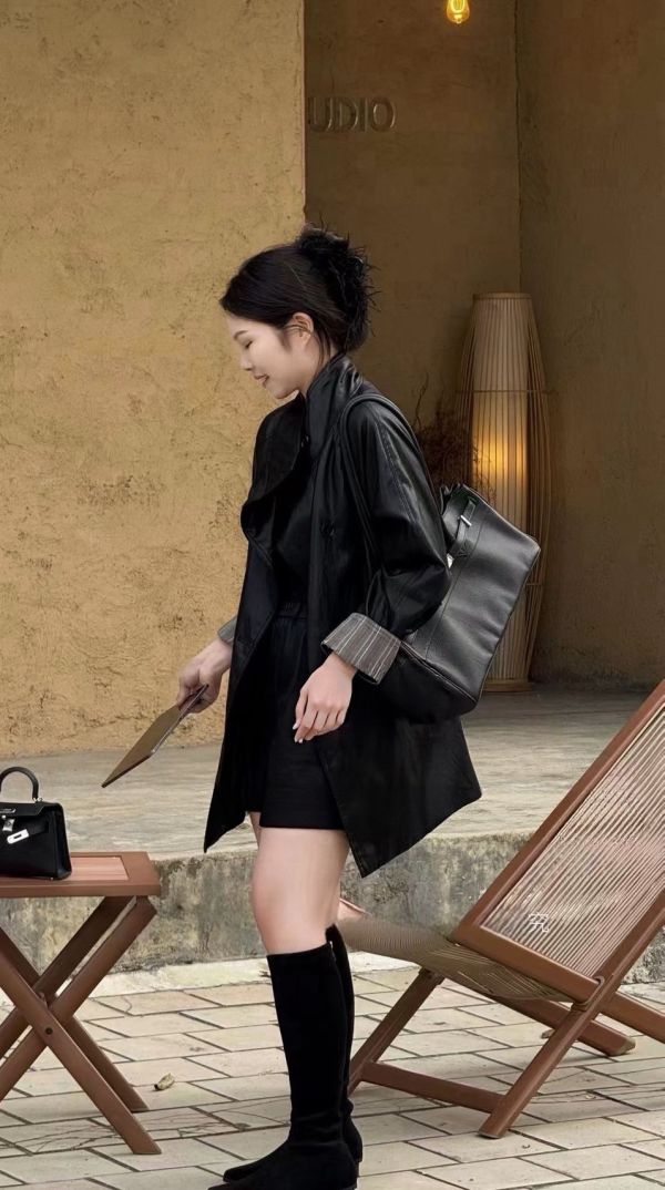 帥氣翻袖皮夾克 