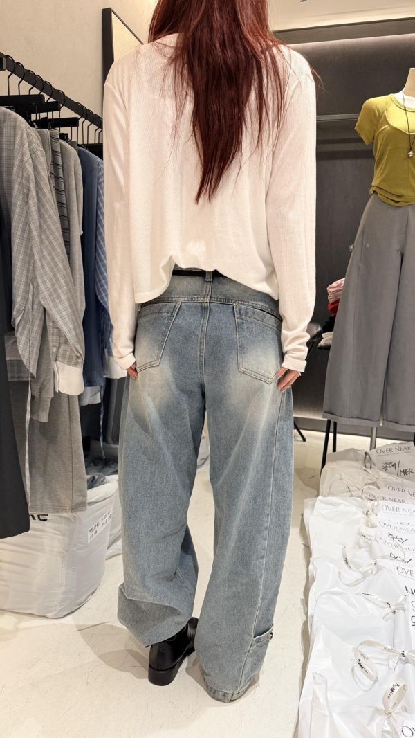 設計款口袋彎刀褲 