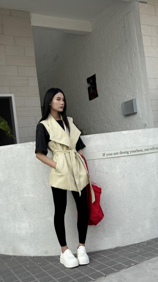 大翻領皮背心（杏色） 