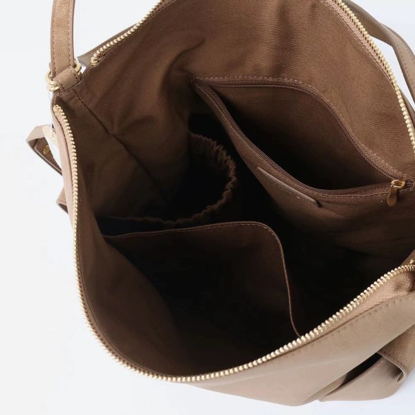 檔口獨家訂製三用擦牛皮包（奶茶色） 