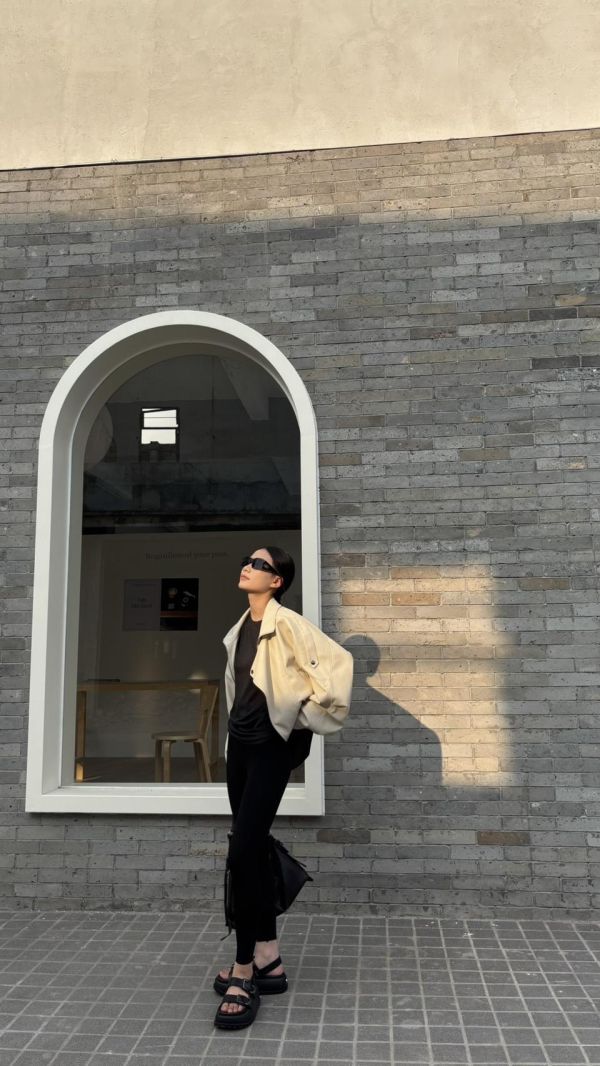 雲感羊紋軟糯廓形皮外（奶白） 