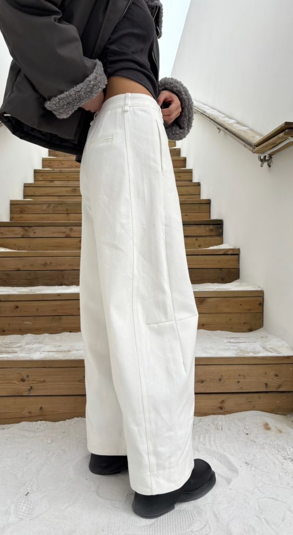 直筒內薄絨顯瘦褲 